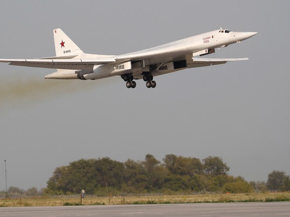 российские экипажи Ту-22М3 отрабатывают пуски ракет с воздушного пространства севера Крыма - Минобороны российские экипажи Ту-22М3 отрабатывают пуски ракет с воздушного пространства севера Крыма - Минобороны