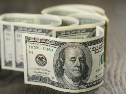 США хотят изъять из обращения банкноты номиналом 100 долларов: к чему готовиться украинцам