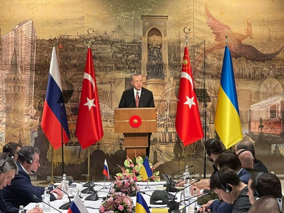 Украинская и российская делегации несут историческую ответственность за сегодняшние решения – Эрдоган