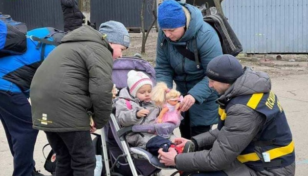 С Киевщины эвакуировали более 120 тысяч детей