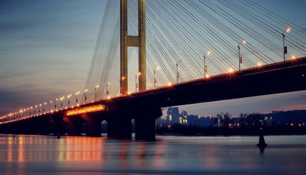 В Киеве для общественного транспорта открывают Южный мост