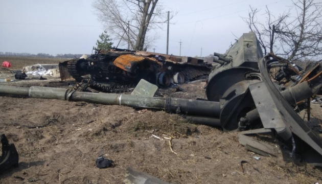 ВСУ разгромили колонну российской бронетехники на Черниговщине