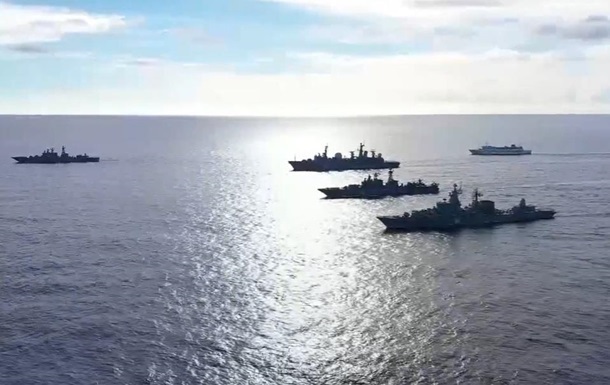 РФ сосредоточила в Черном море более 10 кораблей и ракетоноситель - ОВА