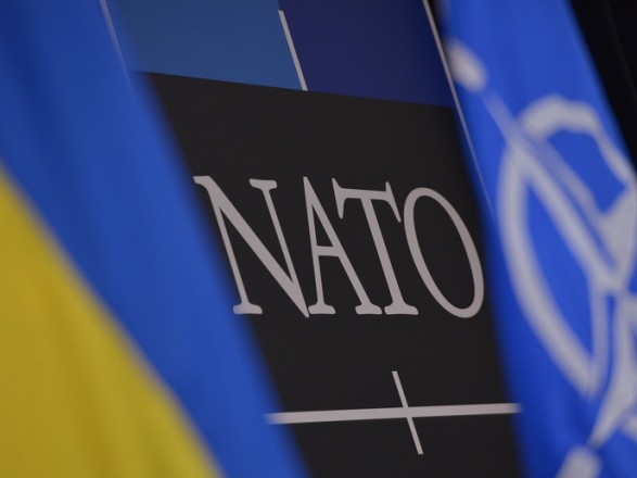 Украину не примут в НАТО на саммите в Бухаресте – Bloomberg