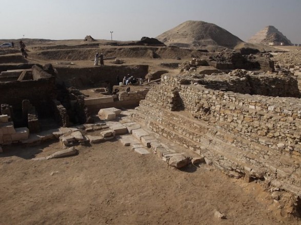 Сотни мумий и пирамиду неизвестной царицы раскопали возле гробницы Тутанхала