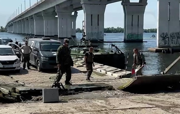 На юге ВСУ нанесли удар по понтонному мосту оккупантов
