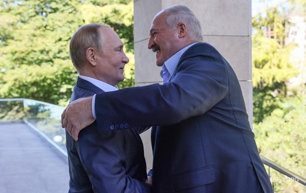 Лукашенко заявил, что ему и Путину не хватает уважения
