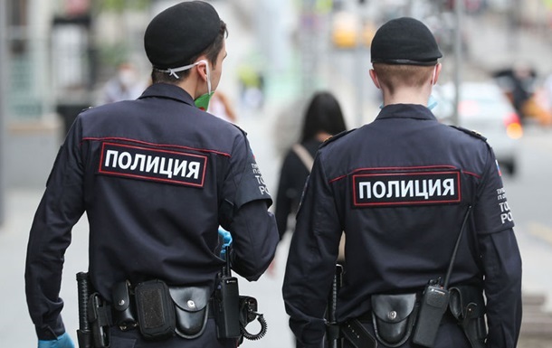 Российским силовикам запретили выезд за границу