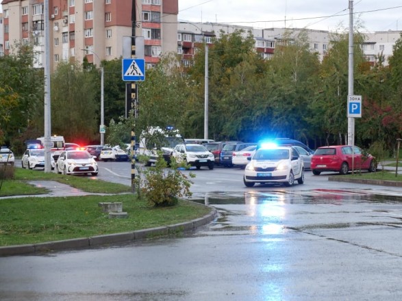 Стрельба возле школы в Черновцах: в полиции сообщили детали, спецоперация по задержанию стрелка - продолжается