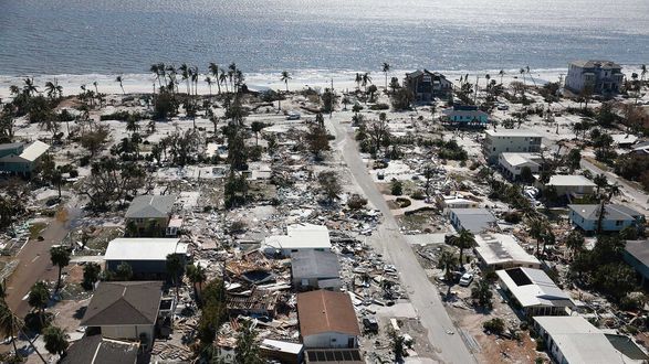 Ураган Ian обрушился на Южную Каролину после смертоносного марша по Флориде