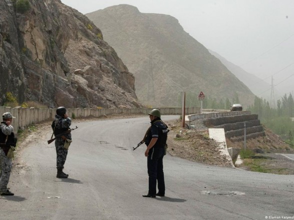 На границе Таджикистана и Кыргызстана снова открыли огонь: есть раненые