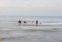 В Днепропетровской области двое рыбаков провалились под лед, один - утонул