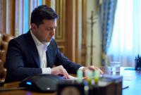 Зеленский ужесточил санкции против Гужвы и супругов Шариев