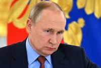 Путін поскаржився Макрону на «провокаційні заяви» влади України