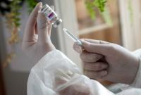 Более 52 тысяч украинцев вакцинировали за сутки против COVID-19