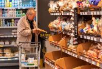 Гречка, яйца, хлеб, молоко и не только: в Украине ввели госрегулиро­вание цен на топ-продукты