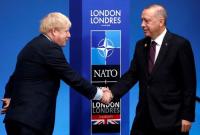 Премьер Великобритании Джонсон и президент Турции Эрдоган обсудили ситуацию в Украине: оба выразили значительную обеспокоенность наращиванием сил России