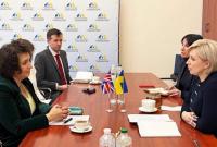 Верещук обговорила ситуацію на Сході України з послом Великої Британії