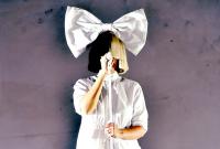 Певица Sia несколько раз пыталась покончить жизнь самоубийством — подробности