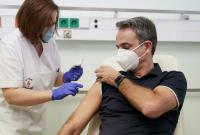 В Греции для некоторых групп людей одобрили четвертую дозу COVID-вакцины