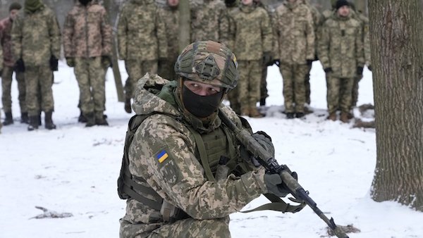 Екіпірування українських військових у порівнянні з арміями НАТО