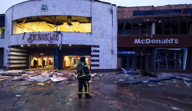 Удар баллистикой по Киеву: что известно о последствиях