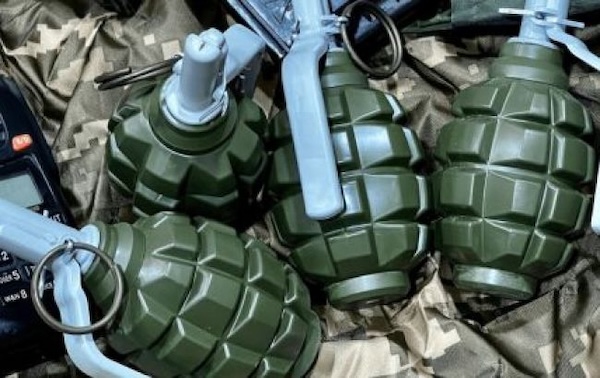 На Львовщине водитель взорвал гранату после остановки патрульными: что известно