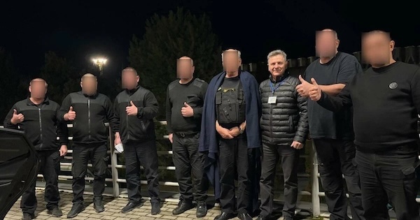 Инкассатору в Венгрии насильно укололи неизвестное вещество: в МИД Украины отреагировали