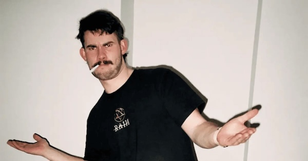 Мужчина не спал 8 дней и попал в психбольницу: его бред шокирует
