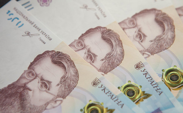 Украинцам будут выплачивать по 12 000 гривен компенсации от РФ: подробности законопроекта