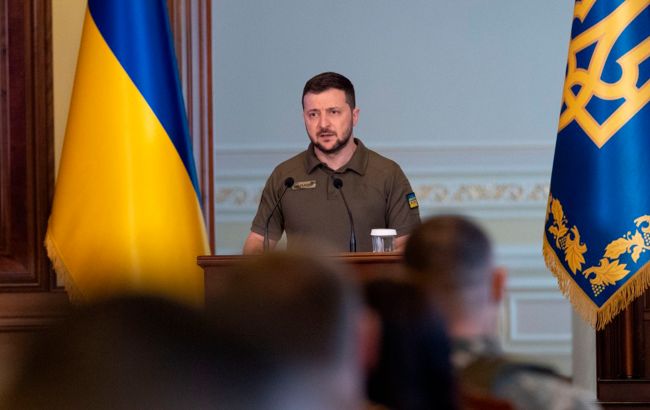 Украина не откажется от Бахмута, это даст оккупантам шанс, - Зеленский