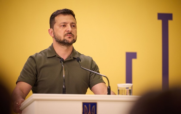 В Украине пересмотрят систему памятных дат и профпраздников: Зеленский объяснил причину