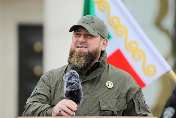 Жив ли "пехотинец Путина": что сейчас известно о Рамзане Кадырове