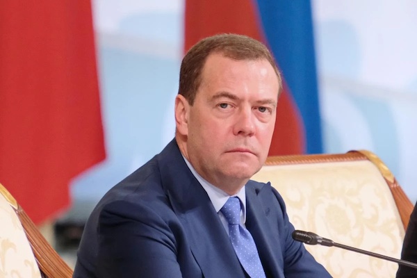 Медведев нашел еще одну страну, "созданную Лениным"