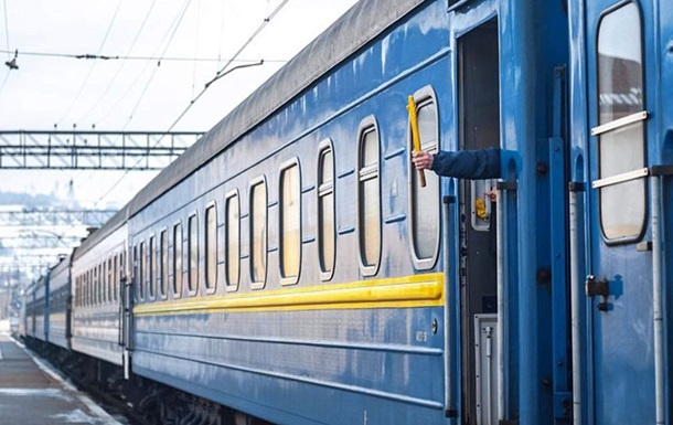 Последствия атаки РФ: в Украине задерживается ряд поездов
