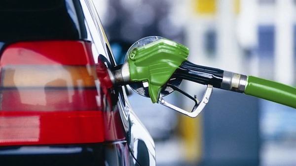 В Украине стремительно растут цены на бензин