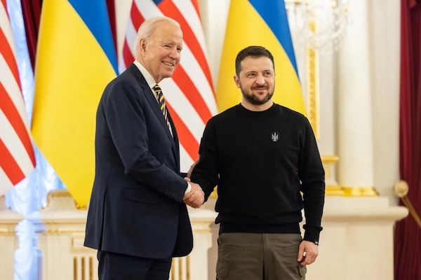 США во многом помогают Украине секретно - Newsweek