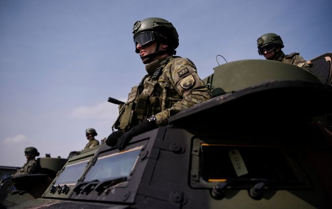 Рядом с границами РФ пройдут масштабные военные учения с участием 14 стран Рядом с границами РФ пройдут масштабные военные учения с участием 14 стран