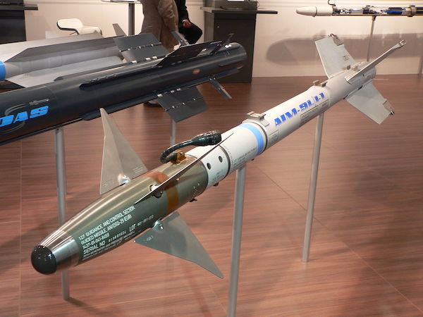 Канада передает Украине партию ракет AIM-9 - Минобороны