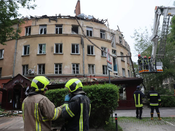 Ракетный обстрел Львова: разрушено 18 крыш, повреждено 926 окон