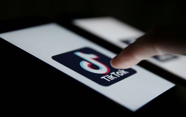 TikTok под запретом: чем опасна соцсеть