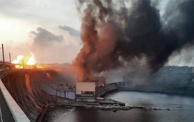 В Запорожье возобновили движение легковых авто на гребле ДнепроГЭС