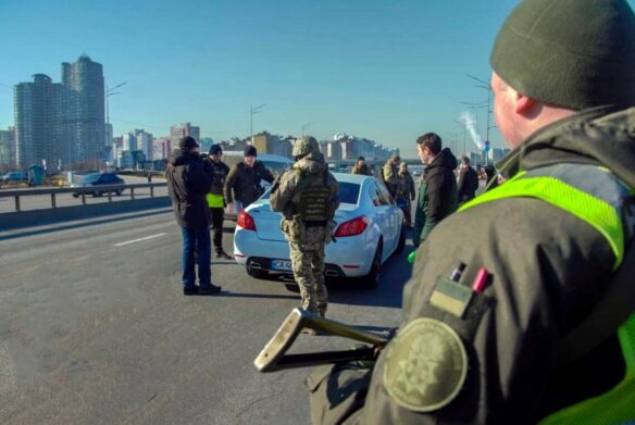 "Охота" на уклонистов или норма закона: военные объяснили, для чего в Киеве собирают списки мужчин для ТЦК