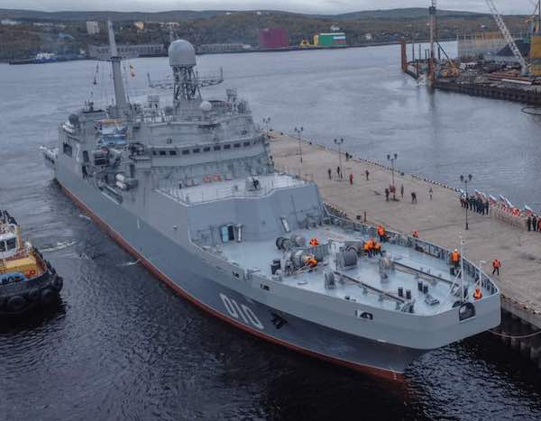 Россия перебросила в Севастополь новейший десантный корабль