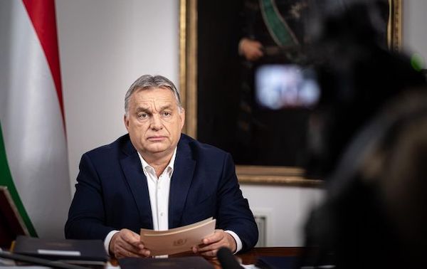 Украина должна стать буферной зоной между РФ и Западом, - Орбан