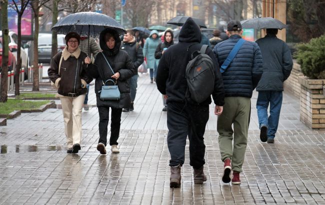 Не забывайте зонтики: в Киеве и области погода значительно испортится