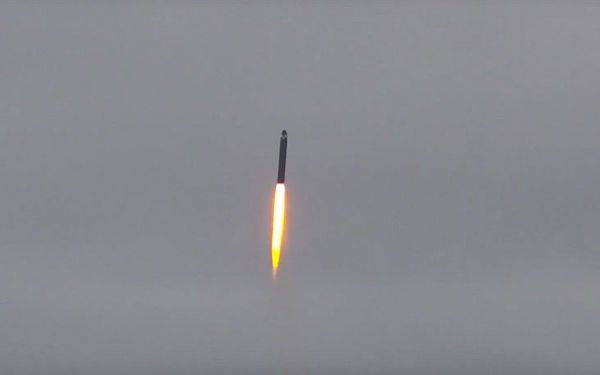 КНДР запустила две баллистические ракеты, но что-то пошло не так, - Reuters