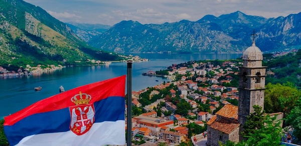 Выстрел в спину: Россия обвинила Сербию в предательстве