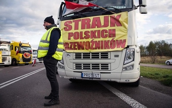 ВСЕ ТЕМЫ  Польское правительство не договорилось с перевозчиками