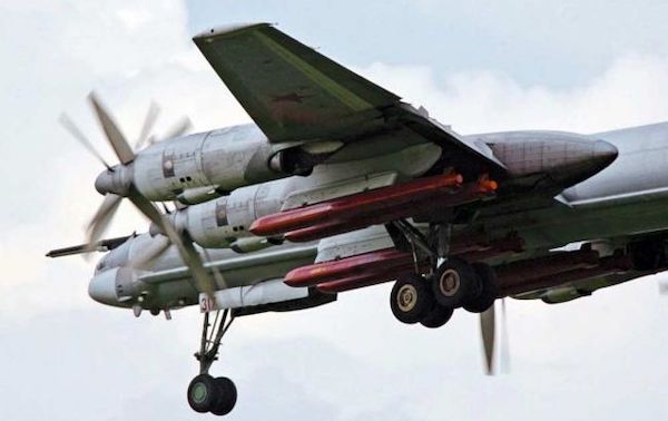 РФ ударила по Украине ракетами с МиГ-31 К и бомбардировщиков Ту-95МС